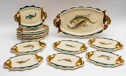 Ein Fischgeschirr-Set bestehend aus: – 1 Servierpl