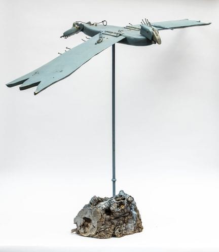 Escuela del siglo XX. El pájaro azul. Escultura de
