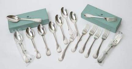 ERCUIS，八件套镀银的金属甜点餐具，单片式款式，装在两个纸盒中