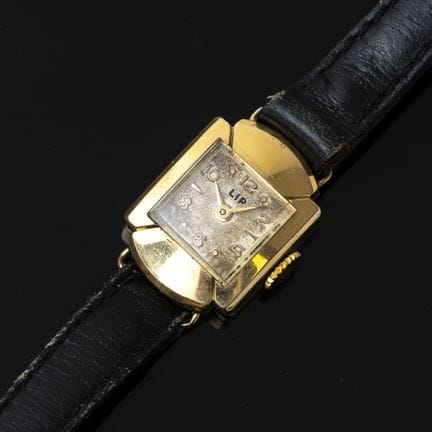LIP. A ladies' watch with a 750‰ yellow gold case.