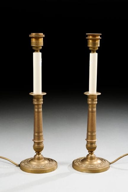 VAUGHAN DESIGNS. Lampada da tavolo a candela Direc