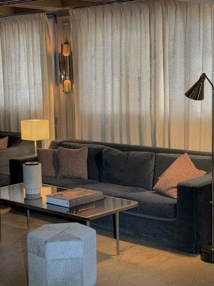 India Mahdavi (née en 1962)
Canapé 3 places Jetlag