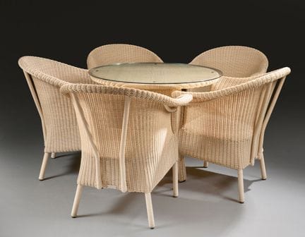 GARPA - Arredi da giardino in rattan composti da u