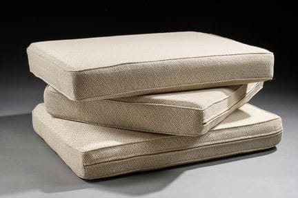 Suite de trois coussins de terrasse en tissus vert