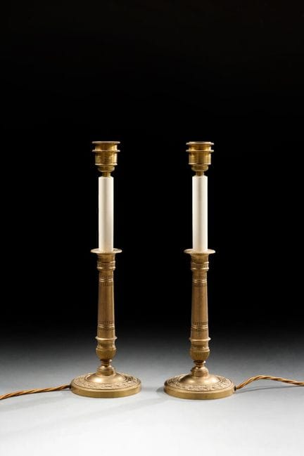 VAUGHAN DESIGNS. Lampada da tavolo a candela Direc