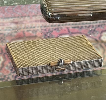 Portacipria in argento con decorazione a punte di 