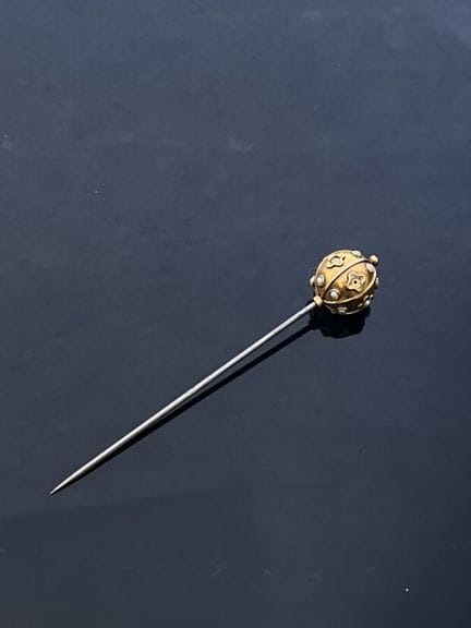 Hutnadel aus 18-karätigem Gelbgold (750 Tausendste