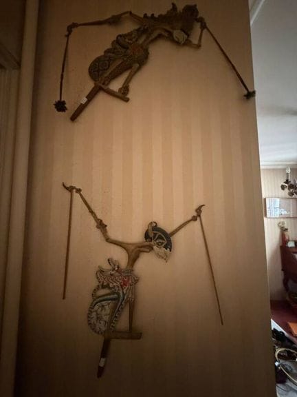 Zwei bewegliche Figuren
Vermutlich balinesische Ar
