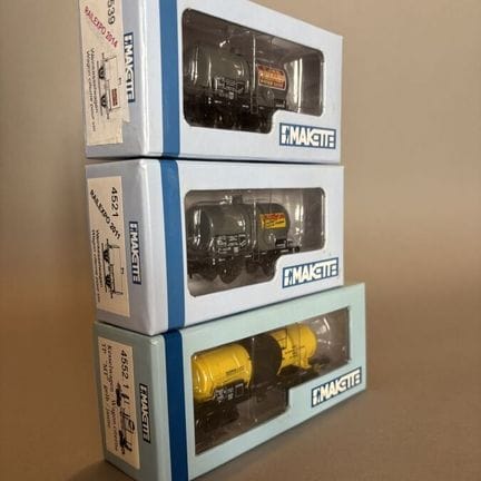 MAKETTE MODELLE - trois wagons citernes - référenc