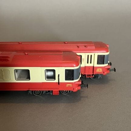 JOUEF - France - Two LONGUEAU railcars numbered XB
