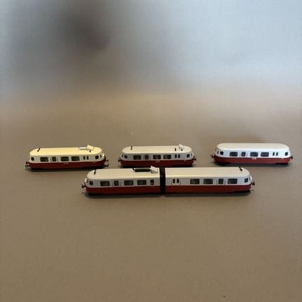 MOUGEL - France - lot de six wagons dont deux en k
