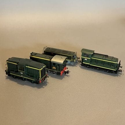 JOUEF - FRANCE - Four train cars  

Model trains -