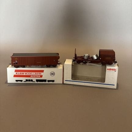 KLEN et MARKLIN - lot de deux wagons  

Trains min