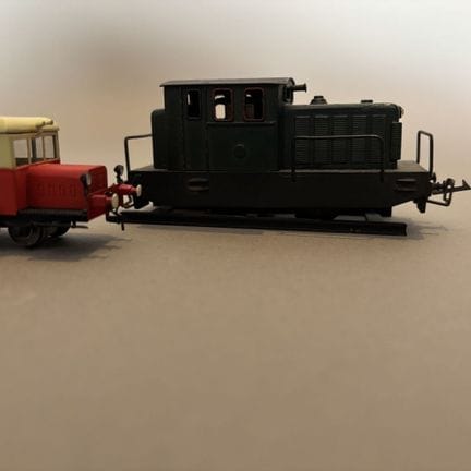 Set of two locomotives, including P.M.P. - France 