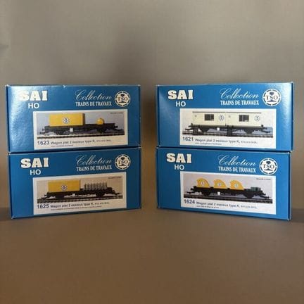 SAI - lot de quatre wagons plats (maquettes à mont