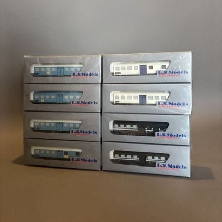 LS MODELS - Modern Gala - lot de huit wagons SNCF 