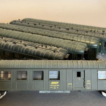 JOUEF - France - Six SNCF railcars 

Model trains 