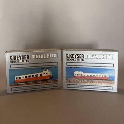 KEYSER MODELS KITS - deux wagons - SNCF RENAULT et