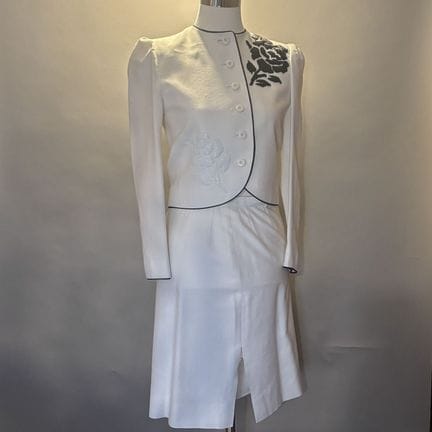 SCHERRER
Ensemble tailleur composé d'une veste cou