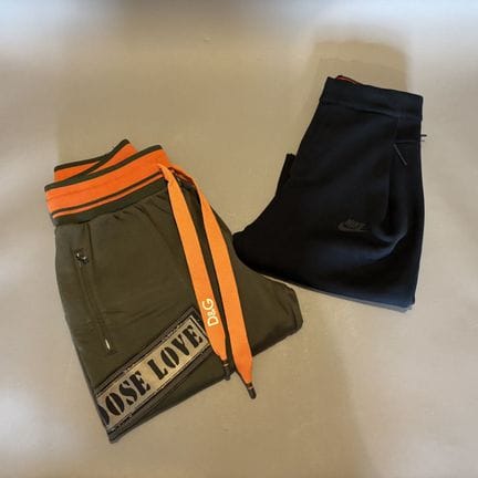 Set of two jogging shorts, including: 
- NIKE - bl
