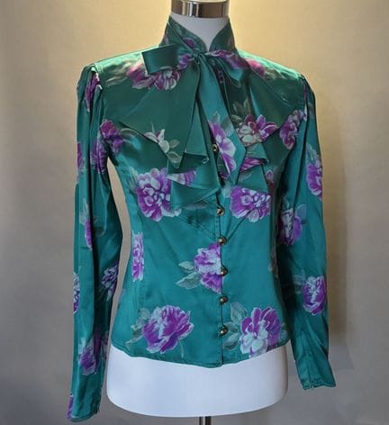 UNGARO Parallèle
Blouse en soie verte émeraude à d