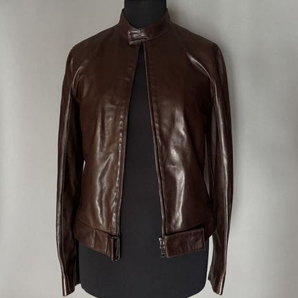 GUCCI - Brown leather jacket.
Zip closure and zipp