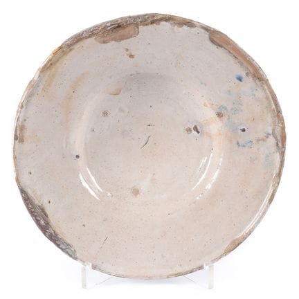 Assiette en céramique basque émaillée. XIXe siècle