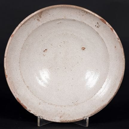 Assiette en céramique émaillée basque. XIXe siècle