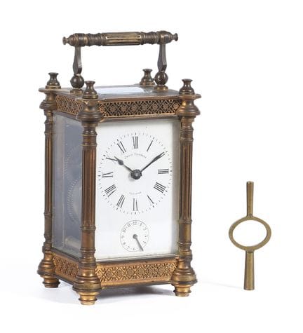Orologio da viaggio in metallo realizzato da Emili