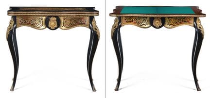 Table de jeu en bois ébénisé, avec marqueterie en 