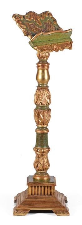 Lutrin en bois doré et polychrome. Milieu du XXe s
