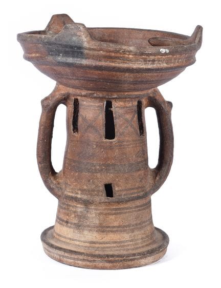 Ceramic anfre from North Africa with geometric dec