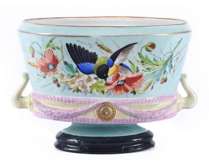 Porcelain centerpiece decorated with birds and flo
