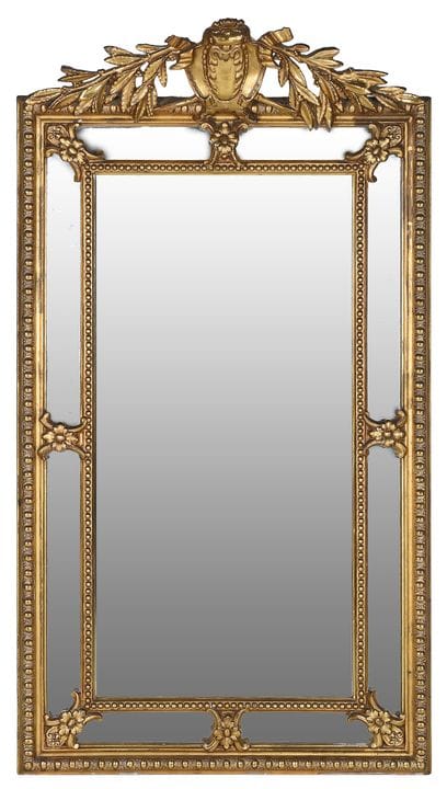 Mirror made of gilded wood. Early 20th century. 17