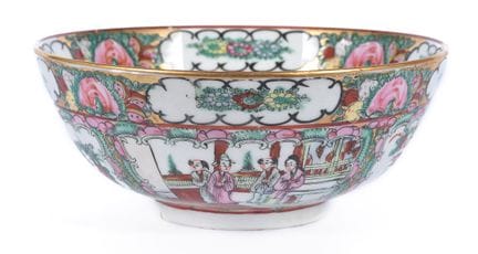 Bowl made of Macau porcelain. Early 20th century. 