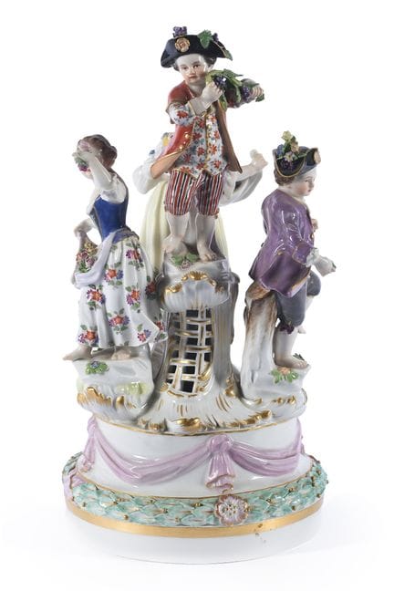Figurines made of Meissen porcelain depicting char