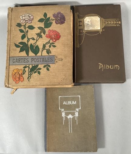 Álbum que contiene unas 800 postales. Principalmen