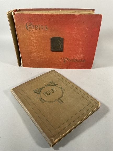Álbum que contiene unas 500 postales. Argelia, Hol