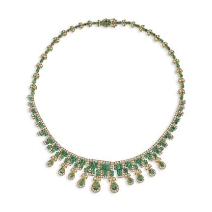 COLLAR DE ESMERALDAS Y DIAMANTES
Compuesto por una