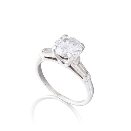 ANILLO DE DIAMANTES
Diamante de talla brillante de