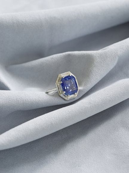 CHAUMET: ANILLO DE ZAFIRO Y DIAMANTES
Zafiro de ta
