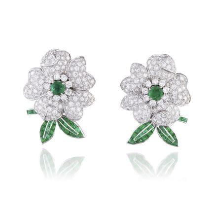 PENDIENTES DE ESMERALDA Y DIAMANTES
Con motivos fl