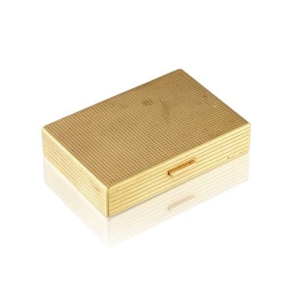 CAJA DE ORO
De forma rectangular, en oro amarillo 