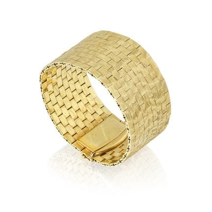 PULSERA DE ORO
Compuesta por eslabones flexibles d