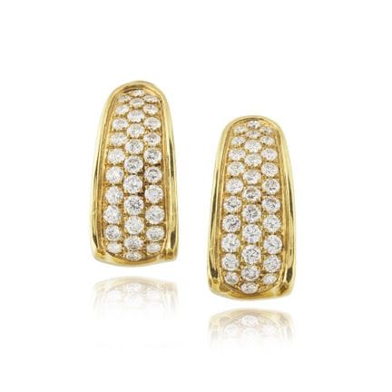 PENDIENTES DE DIAMANTES
Cada uno con forma de medi