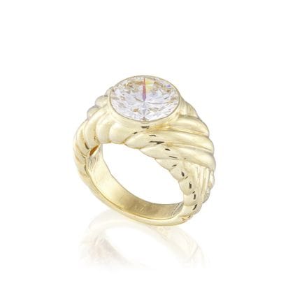 ANILLO DE DIAMANTES
Con un diamante de talla brill