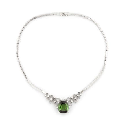 COLLAR DE TURMALINA Y DIAMANTES
Con una turmalina 