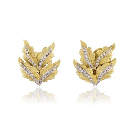 PENDIENTES DE DIAMANTES
Con forma de hoja en oro t
