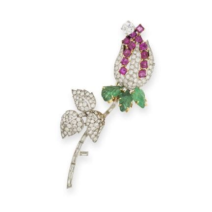 CARTIER: BROCHE «ROSE» CON RUBÍES, ESMERALDAS Y DI