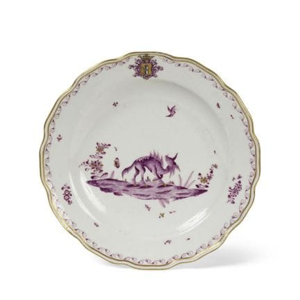 迈森瓷器“明希豪森”系列纹章盘，约1745年 迈森瓷器“明希豪森”系列纹章盘，约1745年
